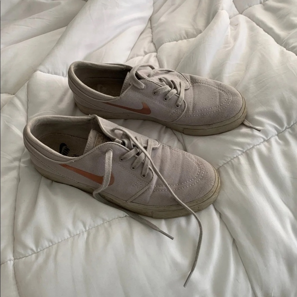 Nike Janoskis